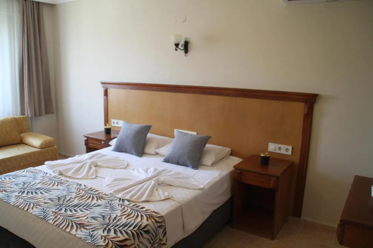 Rosy Suites Hotel Kusadasi 3*,