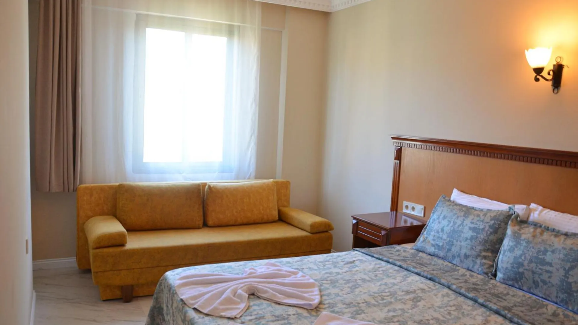 Rosy Suites Hotel Kusadasi